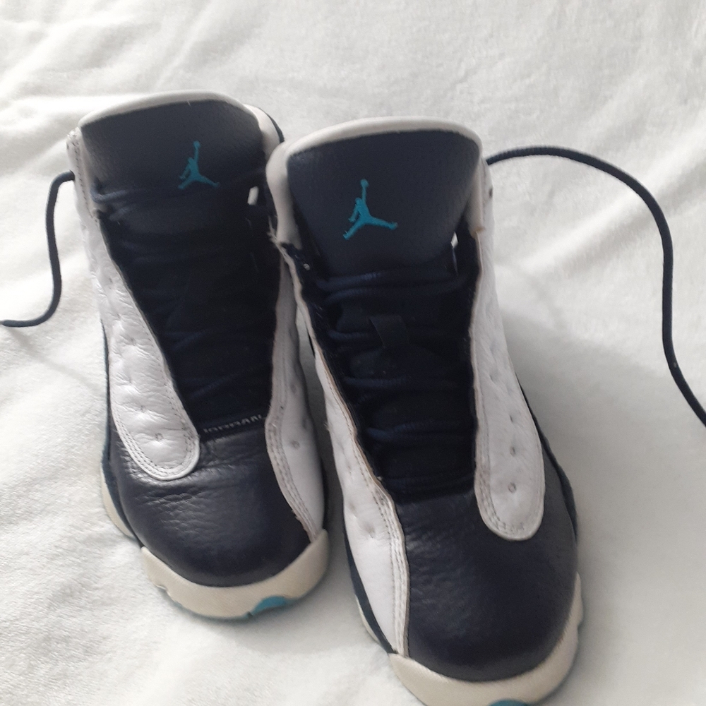 Jordan 13 Retro White, Obsidian, Powder Blue, size US 6Y